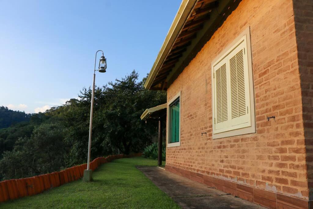 Recanto Dos Beija Flores, Chale Lantana B Monte Alegre do Sul Εξωτερικό φωτογραφία